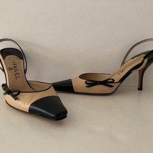 CHANEL Slingback Heels With Bow Detail/Tan & Black/7 1/2 US/37.5 EU/ barely worn